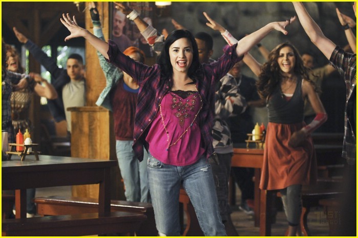 camp-rock-2-stills-12