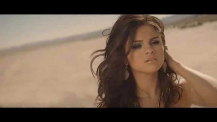 Selena Gomez & The Scene - A Year Without Rain 364