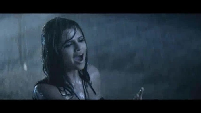 Selena Gomez & The Scene - A Year Without Rain 577