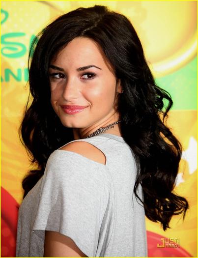 demetria devonne - Demi Lovato
