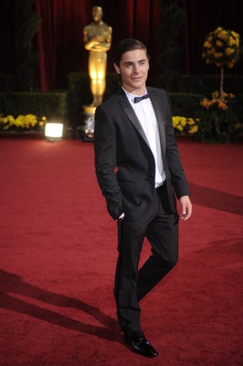 zac-efron-2009-oscar-awards-upiphotos917879-81st-academy-awards