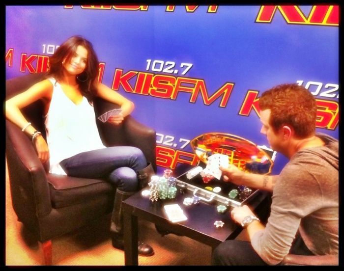 At_Kiss_FM3