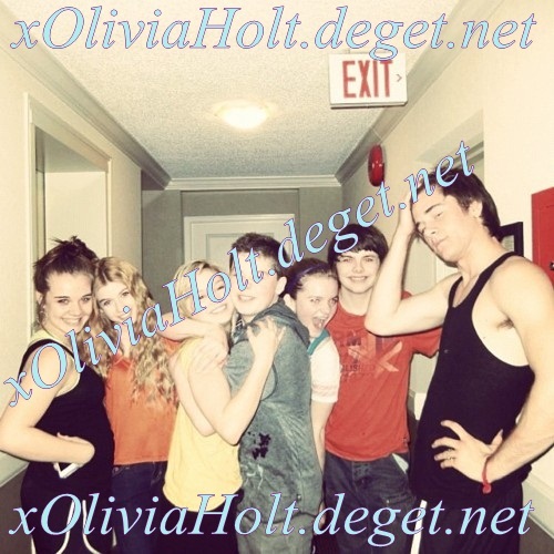 Olivia - Holt - Rare - Photo - 017