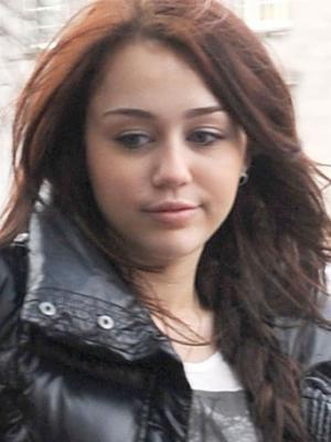 Miley_Cyrus_close_up_london_reddish_hair_wenn_342x456_050110 - my idol miley