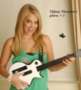 32727823_SYSQWUFNT - tiffany thornton