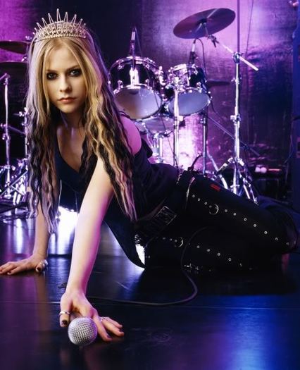 Avril-Lavigne-Andrew-Eccles-Phot-8 - Avril Lavigne