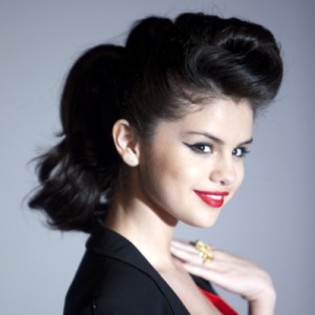 selena-300x300