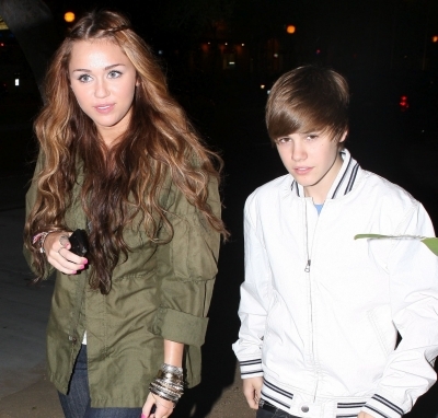  - 13-05-10 MileY and Justin