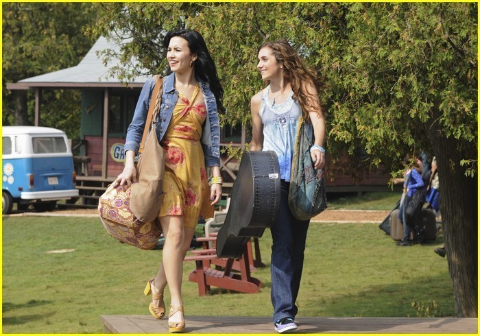 New-Camp-Rock-2-stills-camp-rock-2-13453604-700-490