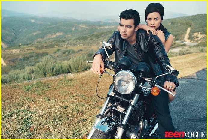 joe-jonas-demi-lovato-teen-vogue-09