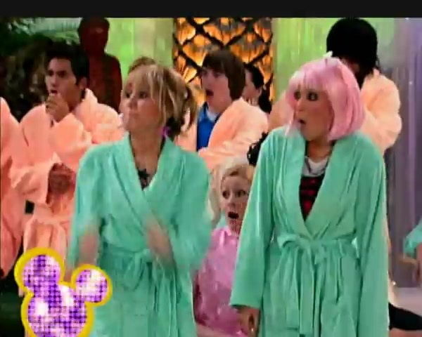 CA5KQ91B 0058 - x Hannah Montana Season Finale Sneak Peek Ad