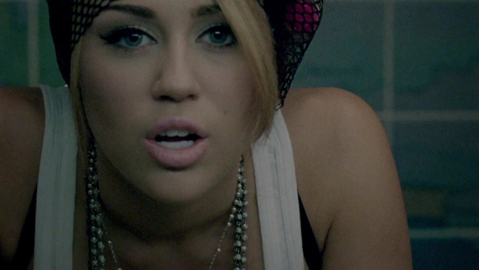 Miley Cyrus - Who Owns My Heart 0409