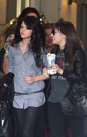 2 - Demi Lovato 4 Seasons Hotel Toronto with Selena