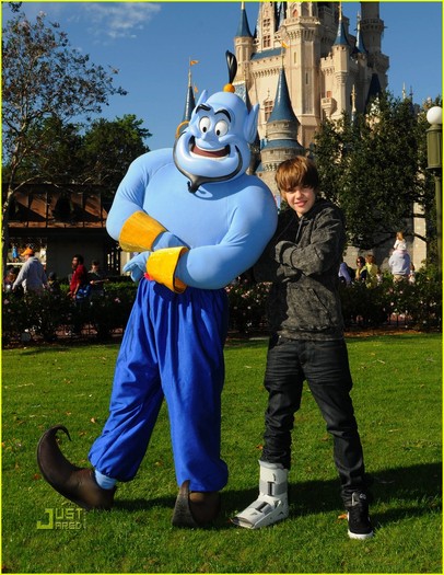 justin-bieber-genie-disneyworld-03