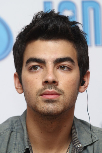 joe - Me and Jonas Brothers Press Conference In Mexico City