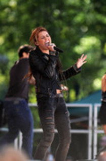 17025048_XGHHNANBN - Miley Cyrus Performs On ABC s Good Morning America-June 18 2010
