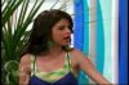 selena gomez in the suite life on deck (38)