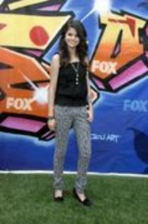 0 x - 26 . o8 . 2oo7 - x 0 (19) - Selena Gomez Award Shows 2OO7 August Teen Choice Awards