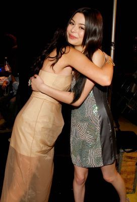 normal_007 - Selena Gomez Award Shows 2OO9 October 15 Latin America MTV Awards