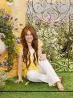 HANNAH MONTANA 008 - Photos 005