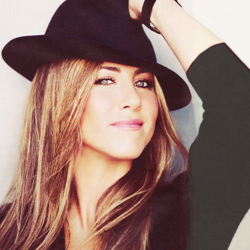 tumblr_lp213eMLEC1qmzrwoo1_500_large - x - Jennifer Aniston - x