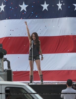 Party In The USA - On Set September 11 2009