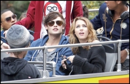 Filming LOL in Paris. xD (121)