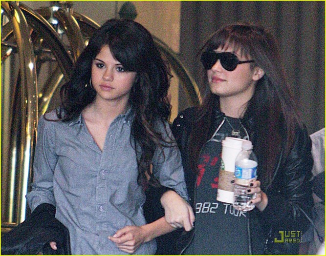 18 - Me and Selena