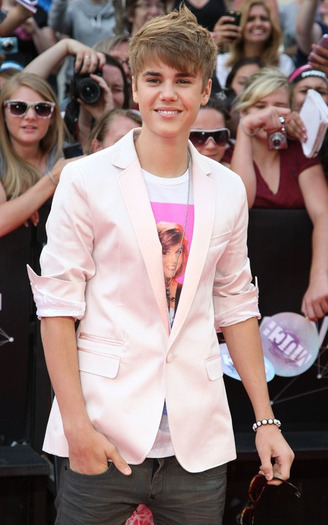 Justin Bieber 2011 MuchMusic Awards 9