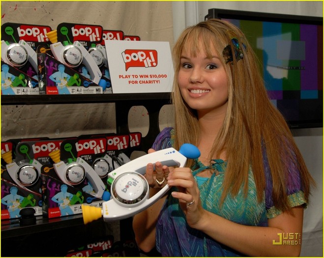 Debby-debby-ryan-7572631-1222-974