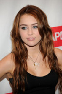 OZCJPCGWBTSFDXMKIXN - miley Disneys 2nd Annual Concert For Hope