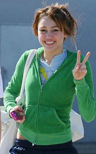 Copy of miley-cyrus-green-3268-7