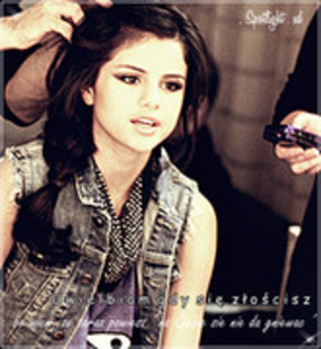 40257281_FEOIXBDNB - Selena Gomez