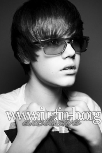 Justin-Bieber-NEW-Interview-Mag-outatkes-justin-bieber-12764205-433-650