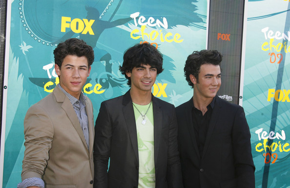 390 - Jonas Brothers