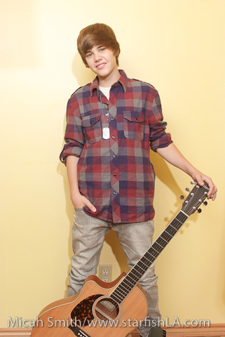 10 - x_Justin_Bieber_Photoshoot_7_x