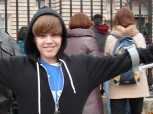 Come Here - 00Justin wants to give you a hug