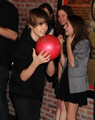 Bowling with Justin Bieber (3)
