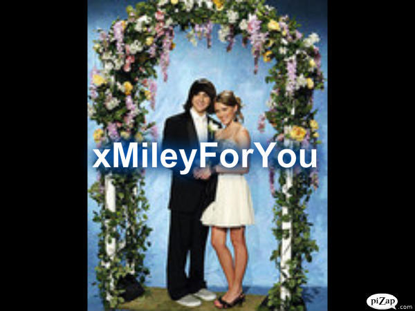 pizap.com10.45359380263835191299770771392 - protections for miley and emily osment and michel musso