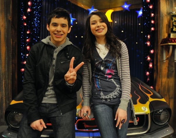 Miranda Cosgrove And David Archuleta (4)