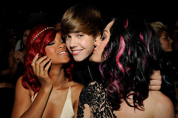 23_rihanna_bieber_katy