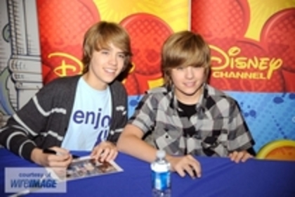 ][[[[[[[[[[[[[[[[[[[[[[[[[[[[[[[[[[[[.jpg[ - Dylan  Sprouse  and  Cole  Sprouse