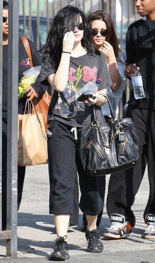 10 - Leaving a Class in North Hollywood - November 6th 2009