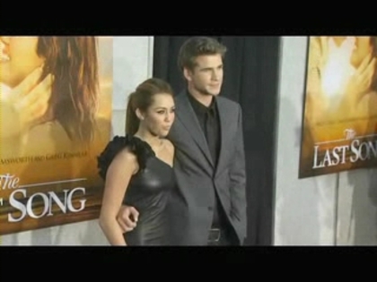 Los_Angeles_Premiere_3_flv_000006041