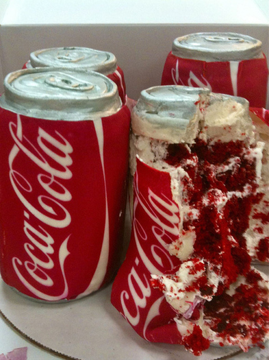 clever-coca-cola-food-icing-red-red-velvet-cake-Favim.com-42244
