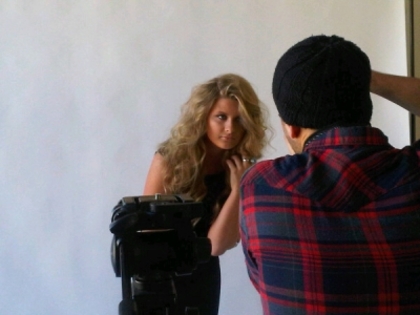 GMA_283 - S Taylor Photoshoot 2010 - Backstage