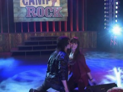 Joe_And_Demi_Camp_Rock_BackStage