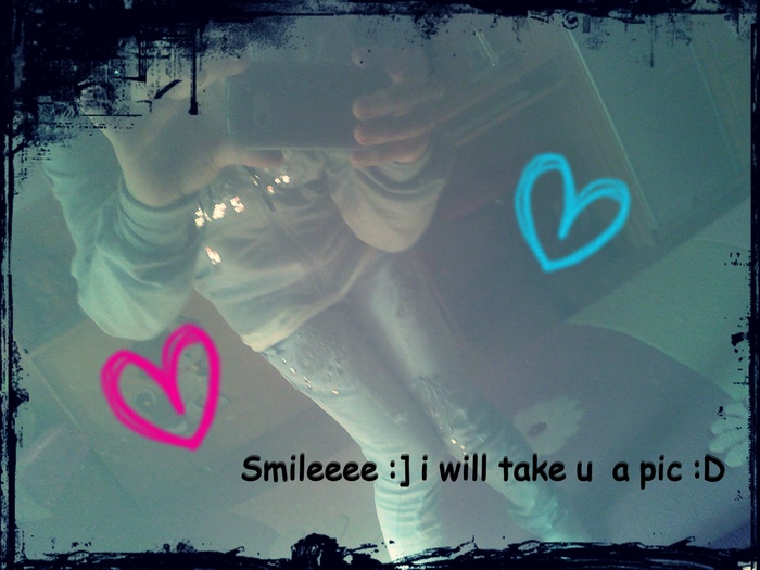 Smile , i\'m gonna take u a pic !