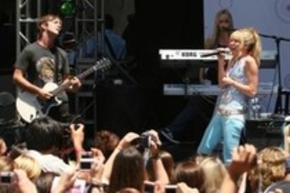 18145613_CIBNCPFTV - Hannah Montana Free Concert Celebrating The DVD And Double Album Release - June 26th 2007