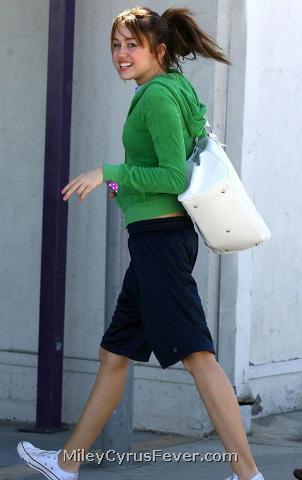 miley-cyrus-green-3268-1